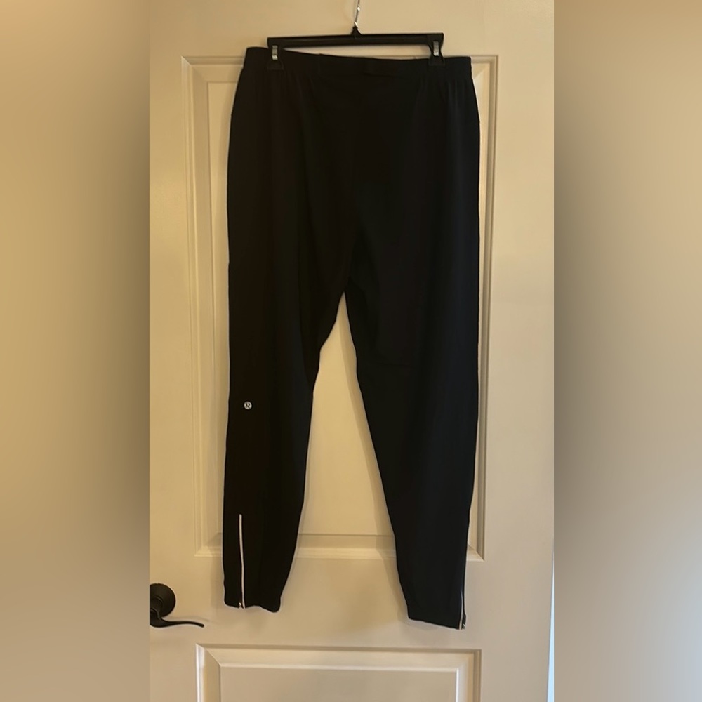 Mens Lululemon Black Joggers L Large EUC
